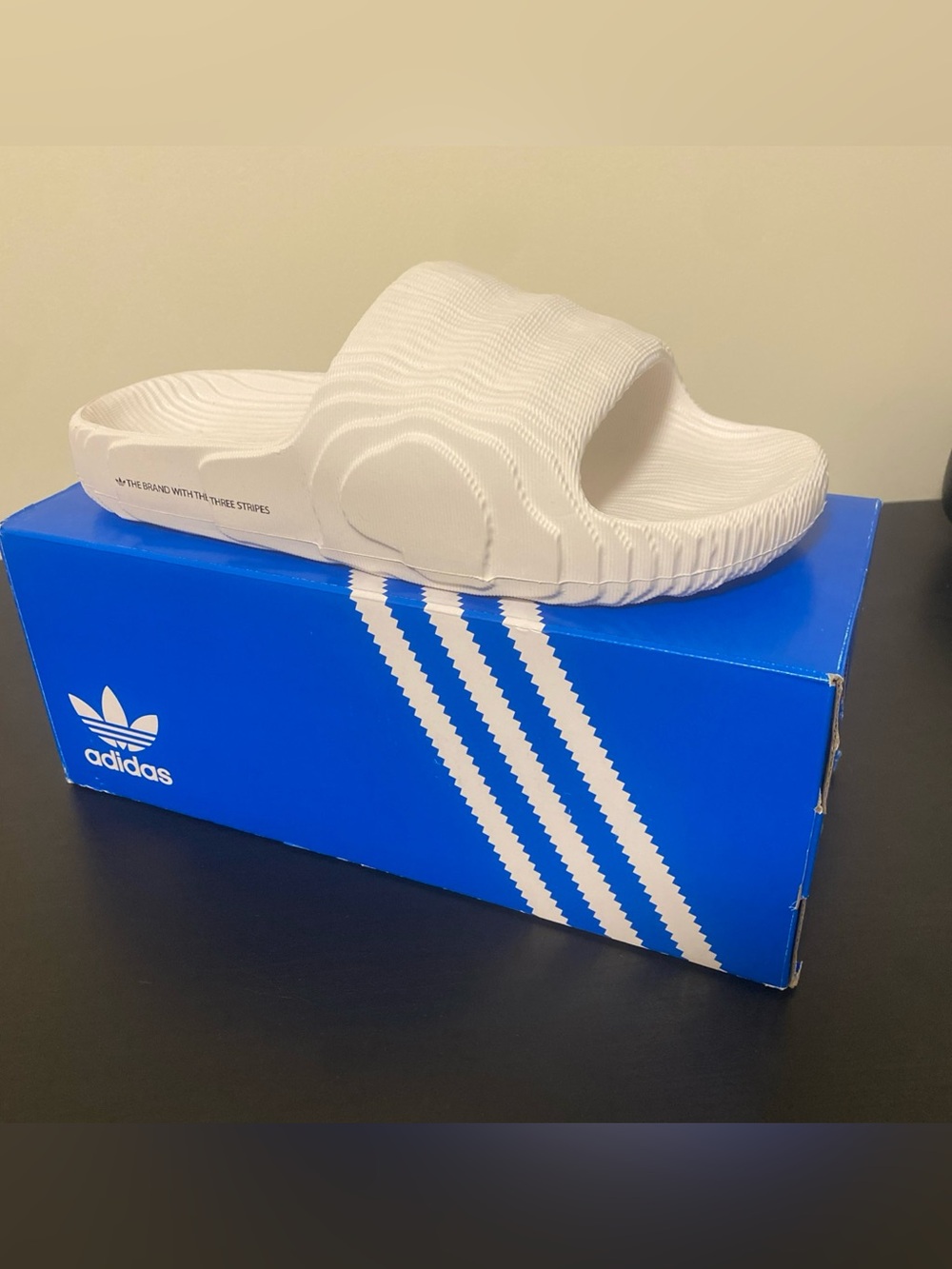 adidas Adilette 22 Slides Crystal White Men’s Size 10 New With Original Box